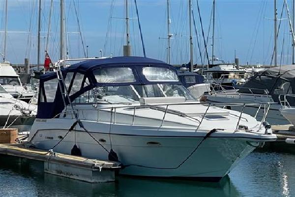 Rinker 300 Fiesta Vee